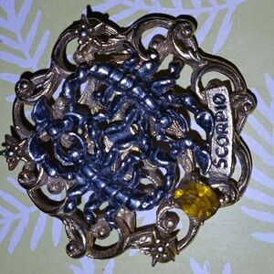 Vintage Art. Brooch
